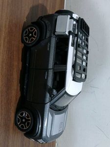 Land Rover Defender Toy Car