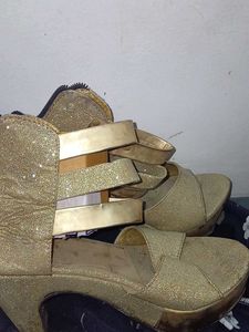 GOLDEN HEELS ❤️‍🔥✨️🧨