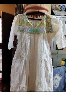 Floral Embroidered Kurta
