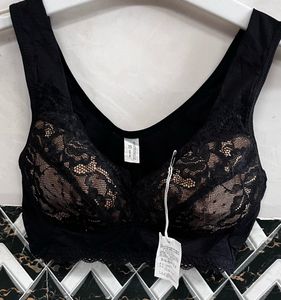 Black Non Adjustable Sheamless Bra