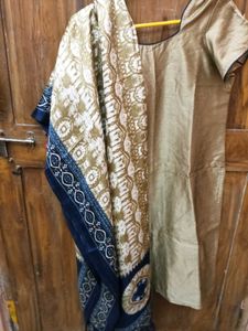 GentlyUsed KhakiColor kurti With BeautifulDupatta