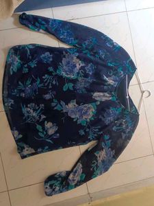 Floral Print Long Sleeve Top