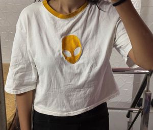 CROPPED TOP