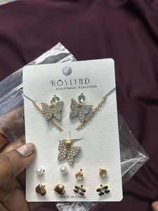 Roslynd Jewelry Set