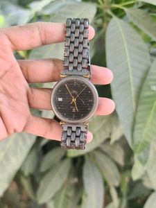 Elegant Wrist Titan Watch