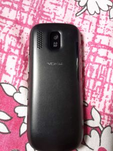 Nokia Asha 202 Touch &amp; Type Phone