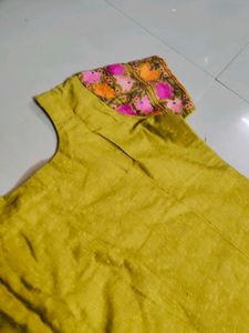 Kashmiri Hand Embroidered Kurti