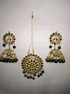 Green Beaded Jewelry Set