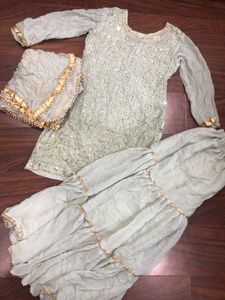 Elegant Salwar Kameez Suit With Dupatta