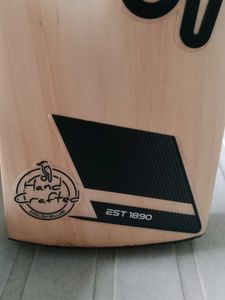 Kookaburra 8 Grains Bat With Cover
