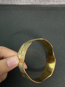 Elegant Bangle Bracelet