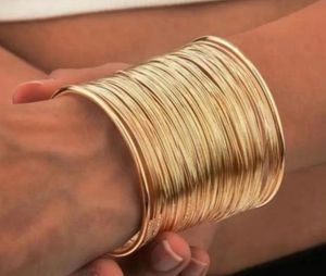 Gold Tone Mesh Handcuff Bracelet🎀