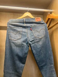 Levis Light Wash Denim Jeans