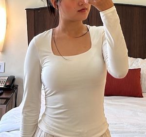 H&amp;M White Full Sleeves Top