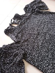 COLD SHOULDER TOP🖤