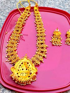 Neeti Long Haram