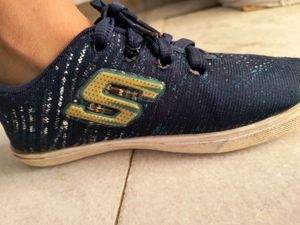 Sports Shoes For Girls