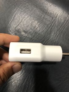 Vivo V1020B-IN Charger