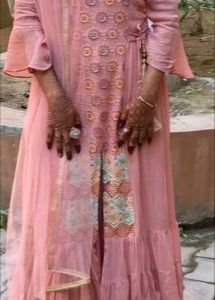 Best suit for anarkali,a-line and sharara combo.
