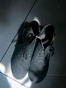 Black Boots