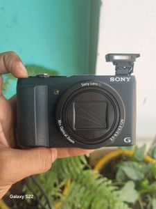 Sony mirrorless camera 30x optical zoom