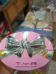 T.Y.A Fashion Make-Up Kit