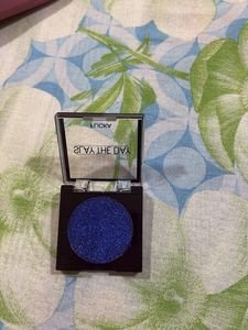 FLICKA  Slay the Day Eyeshadow