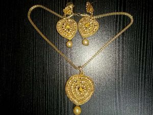 Heart-shaped Necklace Set💫