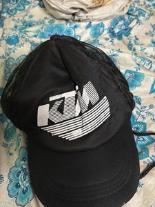 New Black Cap – Stylish & Original (Unisex)