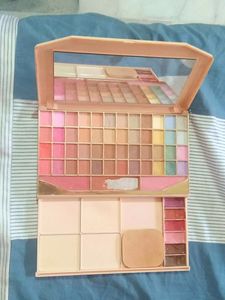 Fabulous Shades Of Eye Shadow.