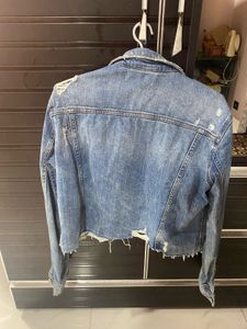 Distressed Cropped Denim Jacket