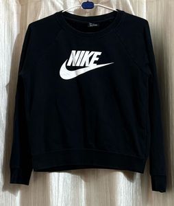 Nike Black Crop Sweatshirt