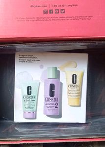 Sealed Pack Brand New Clinique Skincare Kits-1