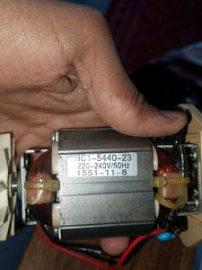 Heavy Duty 300 Watt Motor.