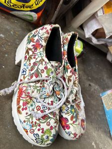 Floral Print Canvas Sneakers