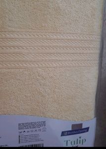 Bombay Dyeing Tulip towel , size 75x 150