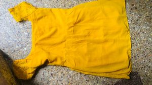 Sarara Yellow Size M,XL Any One Can Wear This