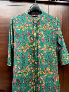 Meena Bazar Kurta.