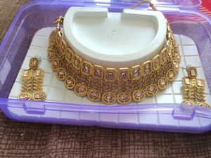 Beautiful Necklace With Earrings