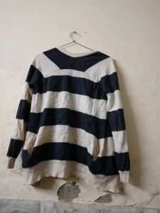 Striped Cardigan - Cozy &amp; Stylish