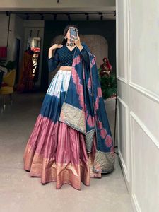 New Bollywood Stayle Beautiful Women Lahenga Chunr