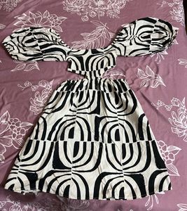 Zara Chic Patterned Mini Dress