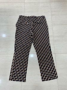 Bold Geo Chic Pants ✨ Own The Look 🖤🔥 Now!!😊!