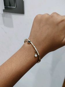 Elegant Bangle Bracelet❤️❤️