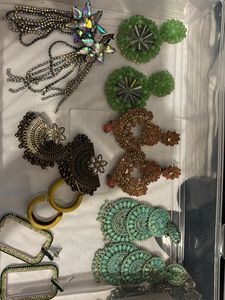 8 Set of Earrings