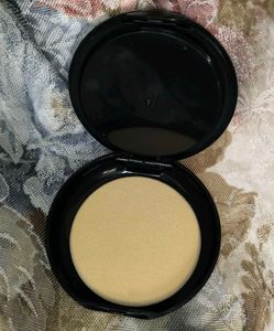 Lakme Unreal Dual Cover Pressed Powder