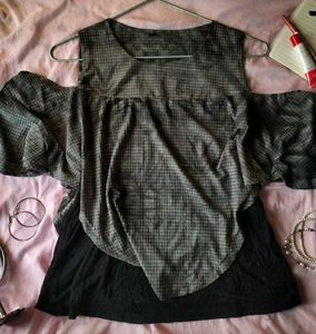 Gray Cold Shoulder Top 🩶
