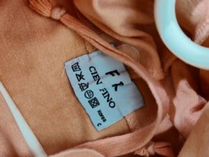 IMPORTED WOMEN&#39;S HOODIE (PRETTY GOOD)