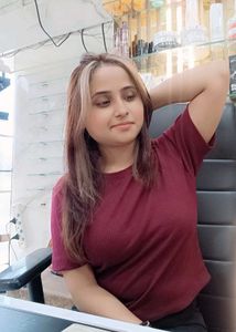 Maroon tshirt