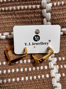 Pack of 4 earrings